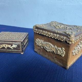 VO4594 bewerkte houten kistjes